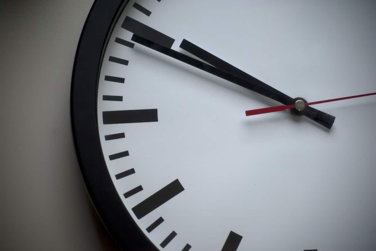 analogue-classic-clock-face-280264 Overtime Lawyer